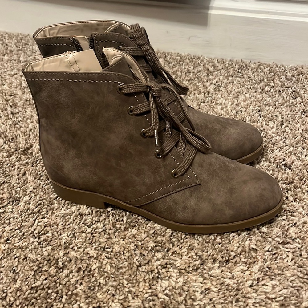 Like new Indigo rd boots